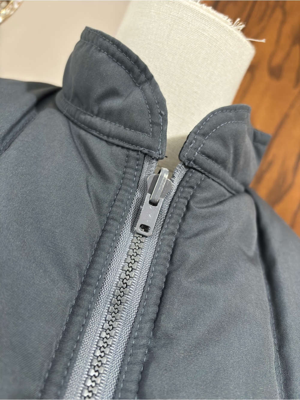 Obermeyer Vintage Quilted Puffer Vest Winnie Reversible Size Medium Gray - Picture 5 of 9